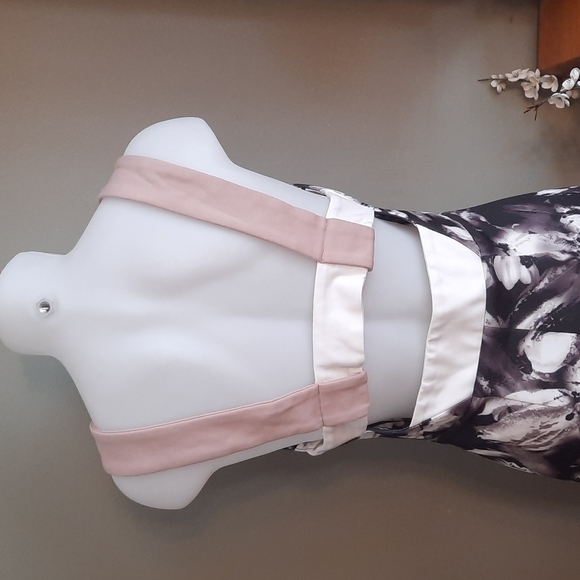 Elliatt scuba midi dress - Picture 11 of 16